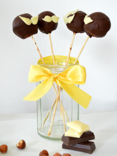 Stričeki – Cake pops od čokolade i lješnjaka