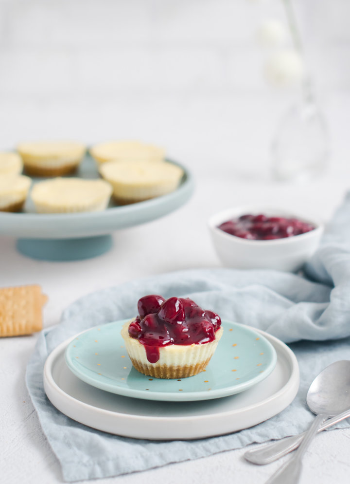 Mini cheesecake s preljevom od višanja